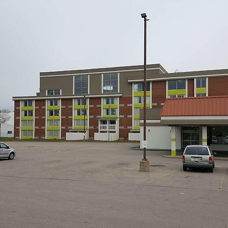 Days Inn & Suites By Wyndham Grand Rapids Near Downtown وايومنغ المظهر الخارجي الصورة