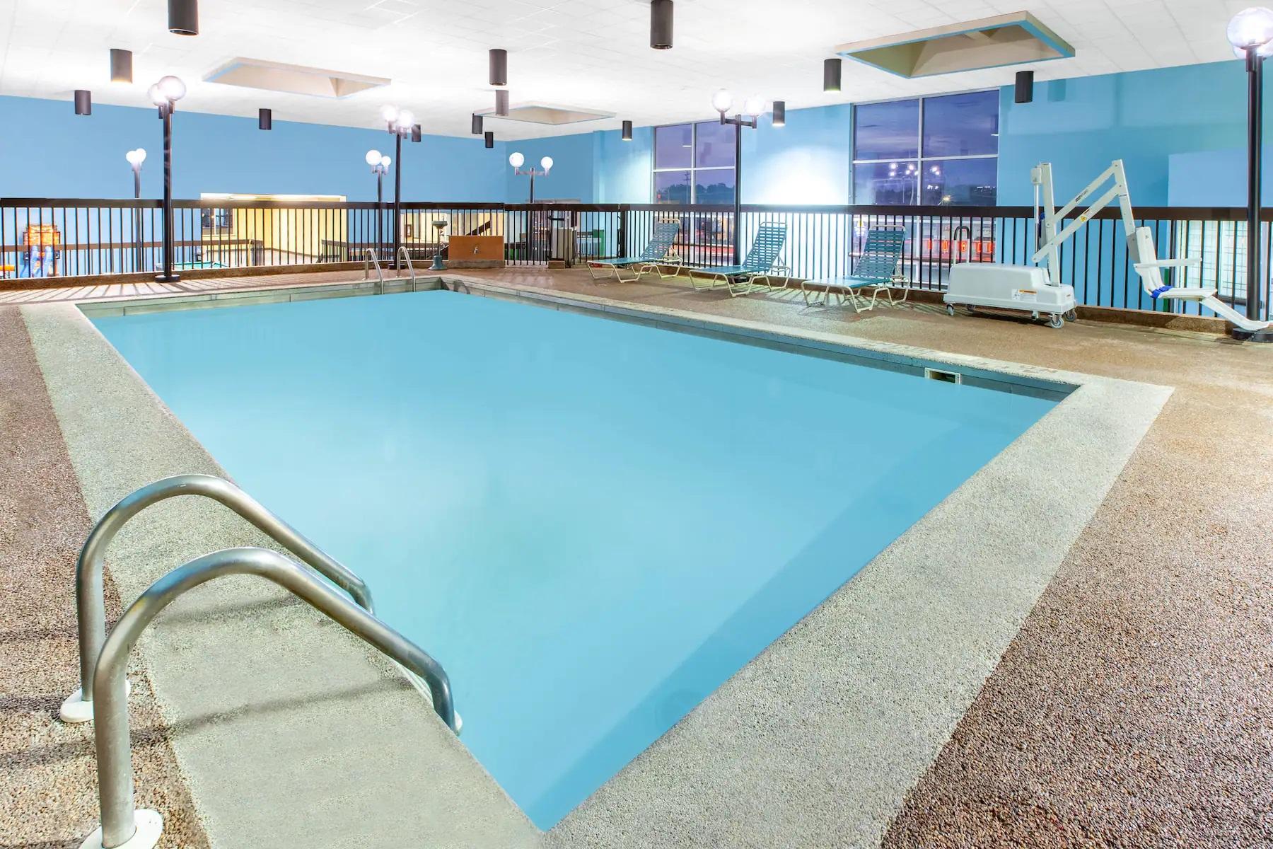 Days Inn & Suites By Wyndham Grand Rapids Near Downtown وايومنغ المظهر الخارجي الصورة