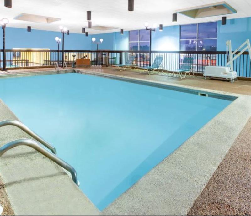 Days Inn & Suites By Wyndham Grand Rapids Near Downtown وايومنغ المظهر الخارجي الصورة